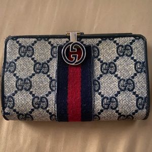 GUCCI VINTAGE RED AND BLUE GOLD SUPREME WALLET